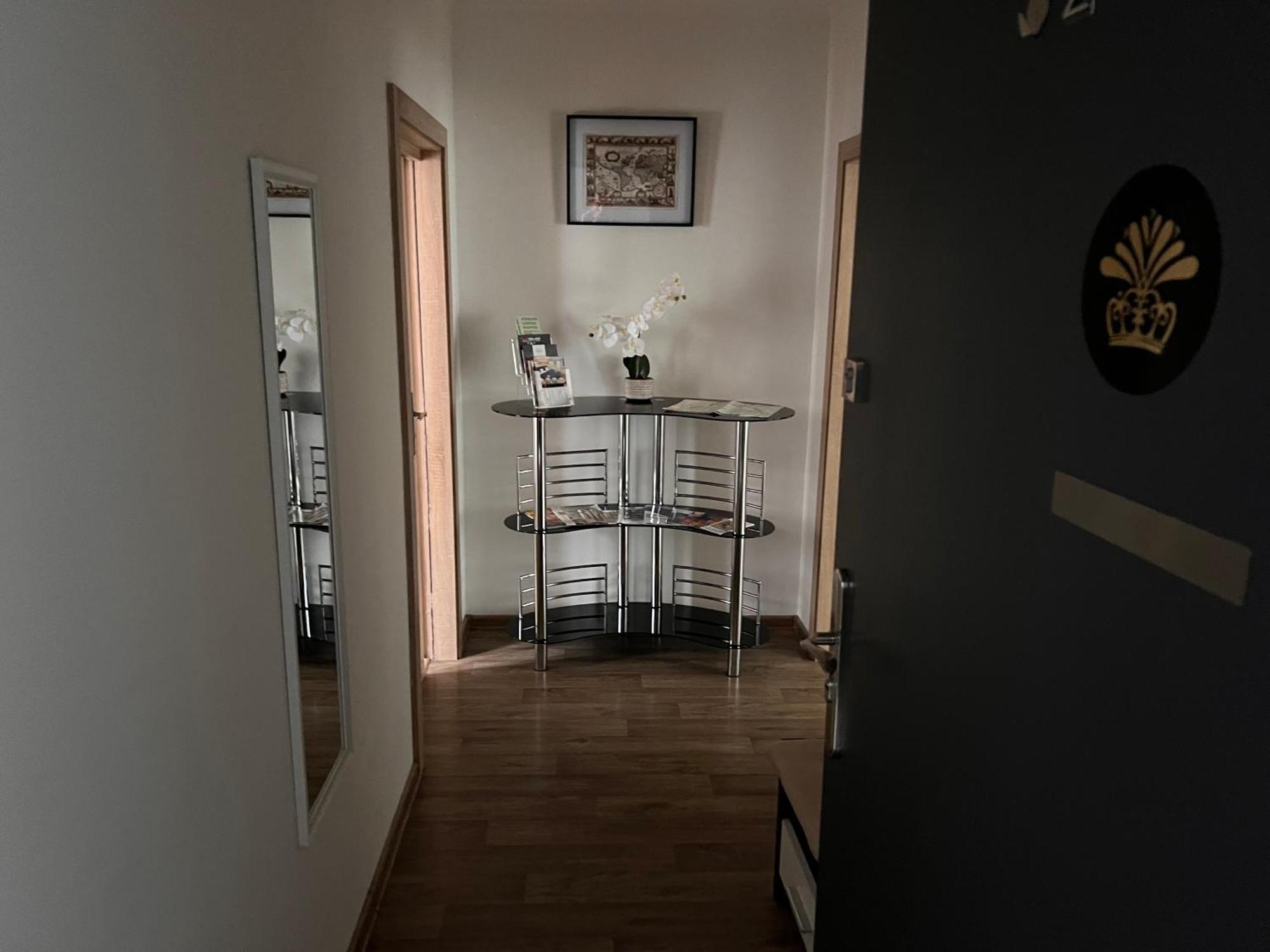 Apartmentscarlsbad 卡罗维发利 外观 照片